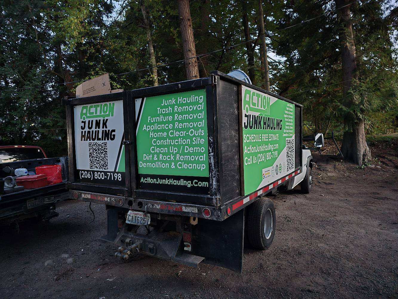 Environmentally Friendly Junk Removal for Old Furniture and Household Items